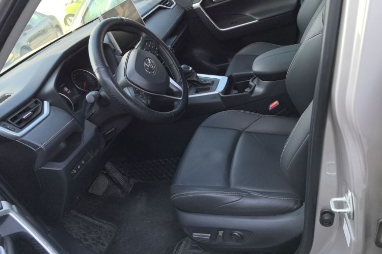 Used Toyota Wildlander 2022 2.0L CVT Two-Wheel Drive Luxury PLUS Edition Left Front Seat