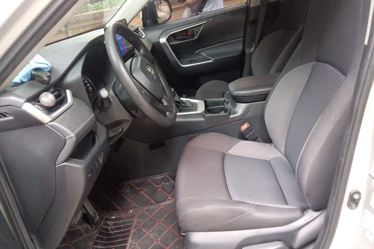 Used Toyota Wildlander 2022 Updated Version 2.0L CVT Two-Wheel Drive Leading Edition Left Front Seat