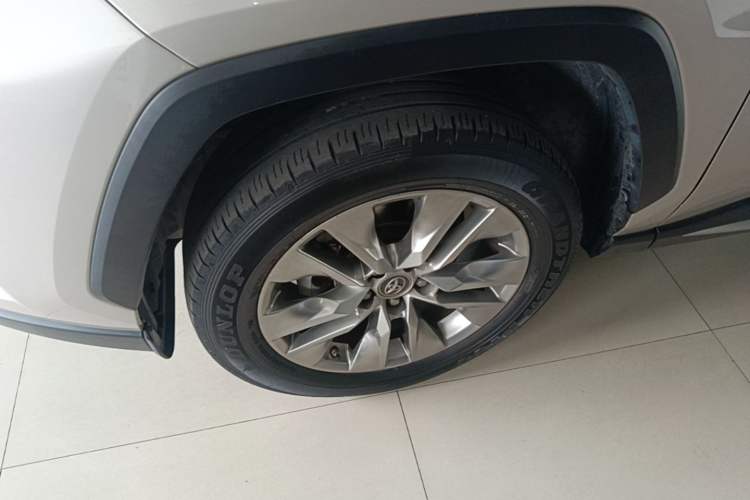 Used Toyota Wildlander 2022 2.0L CVT Two-Wheel Drive Luxury PLUS Edition Left Front Wheel Hub