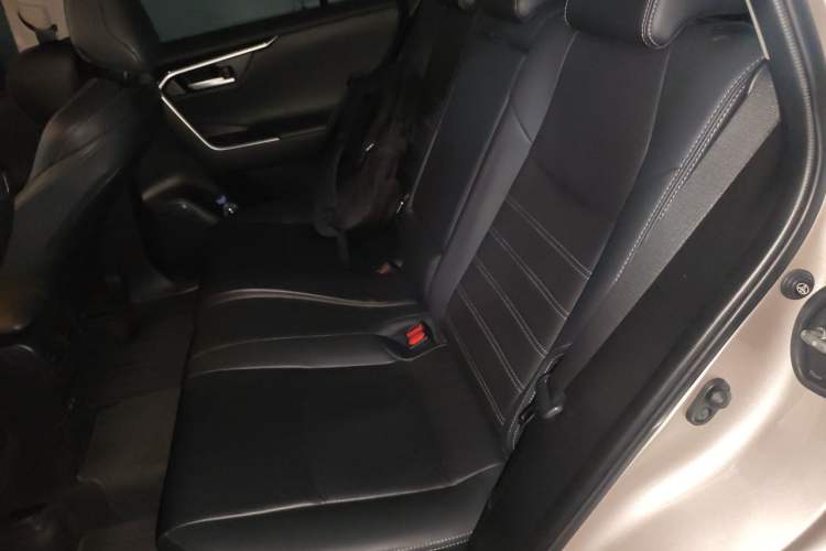 Used Toyota Wildlander 2022 2.0L CVT Two-Wheel Drive Luxury PLUS Edition Left Rear Seat