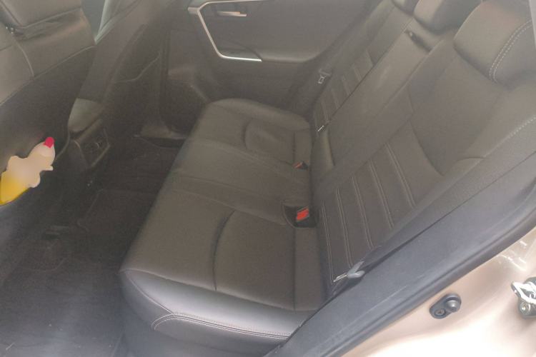 Used Toyota Wildlander 2022 Dual-Engine 2.5L E-CVT Two-Wheel Drive Prestige Edition Left Rear Seat