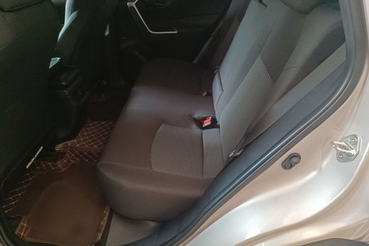 Used Toyota Wildlander 2022 Updated Version 2.0L CVT Two-Wheel Drive Leading Edition Left Rear Seat