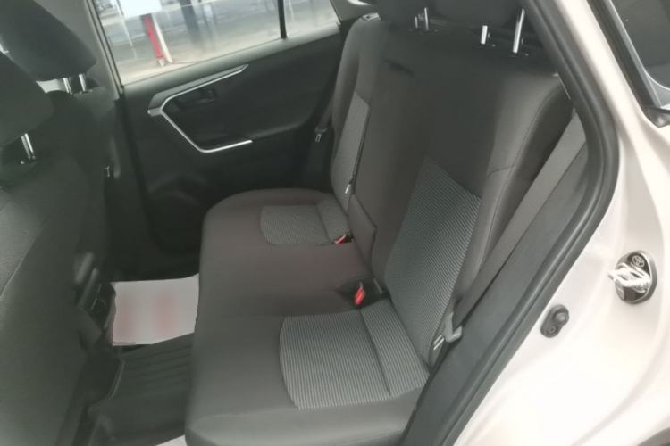 Used Toyota Wildlander 2022 Updated Version 2.0L CVT Two-Wheel Drive Leading Edition Left Rear Seat