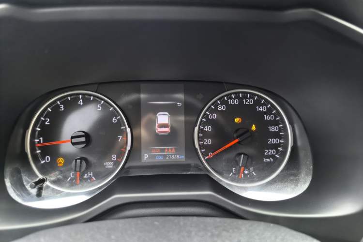 Used Toyota Wildlander 2022 Updated Version 2.0L CVT Two-Wheel Drive Leading Edition Odometer Close Up