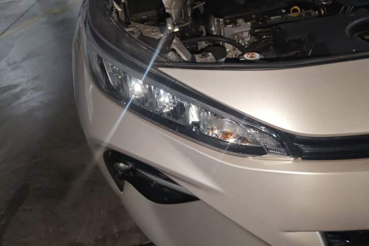 Used Toyota Wildlander 2022 2.0L CVT Two-Wheel Drive Luxury PLUS Edition Right Front Headlight