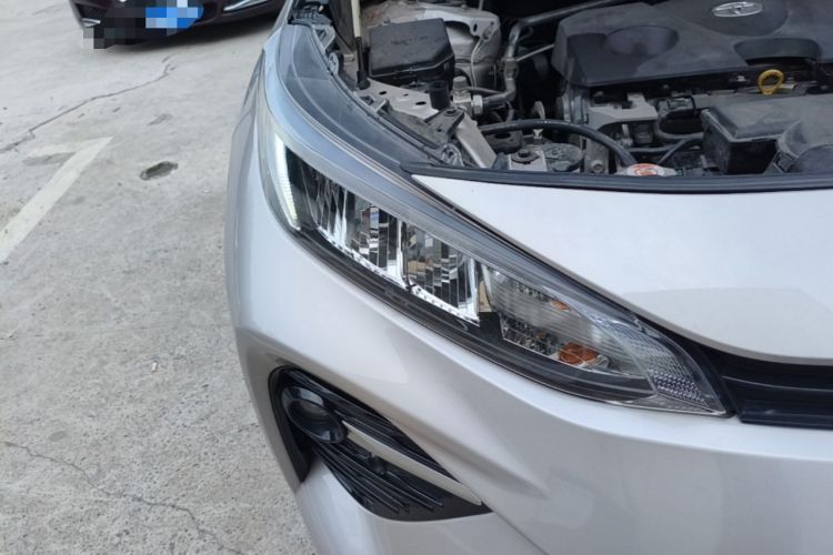 Used Toyota Wildlander 2022 2.0L CVT 4x4 Luxury PLUS Edition Right Front Headlight