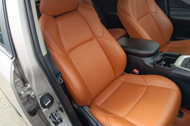 Used Toyota Wildlander 2022 Updated Version 2.0L CVT Two-Wheel Drive Leading Edition Right Front Seat