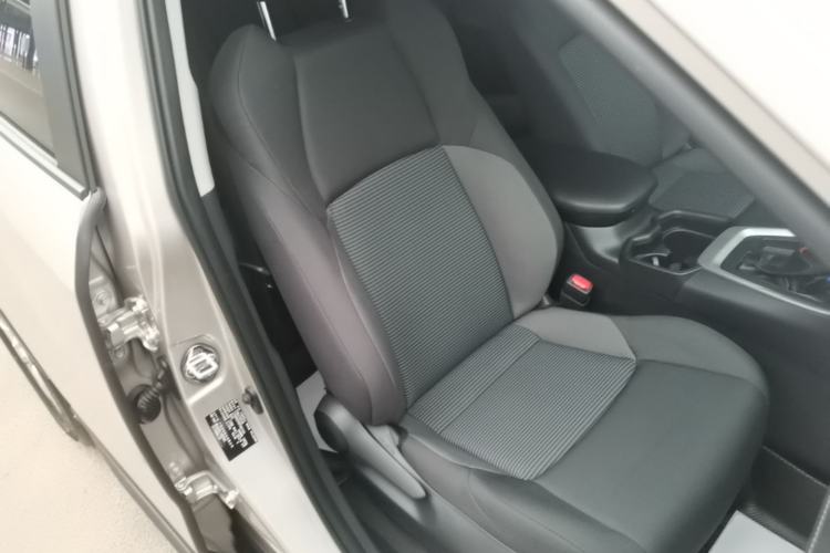 Used Toyota Wildlander 2022 Updated Version 2.0L CVT Two-Wheel Drive Leading Edition Right Front Seat