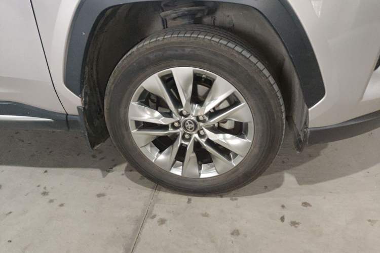 Used Toyota Wildlander 2022 2.0L CVT Two-Wheel Drive Luxury PLUS Edition Right Front Wheel Hub