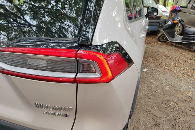 Used Toyota Wildlander 2022 Dual-Engine 2.5L E-CVT Two-Wheel Drive Urban Edition Right Rear Taillight