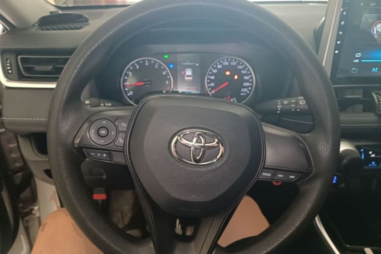 Used Toyota Wildlander 2022 Updated Version 2.0L CVT Two-Wheel Drive Leading Edition Steering Wheel