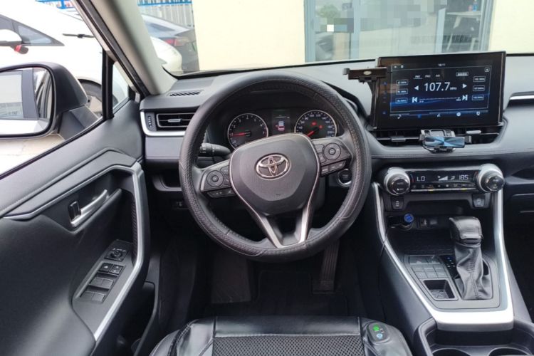 Used Toyota Wildlander 2022 2.0L CVT 4x4 Luxury PLUS Edition Steering Wheel