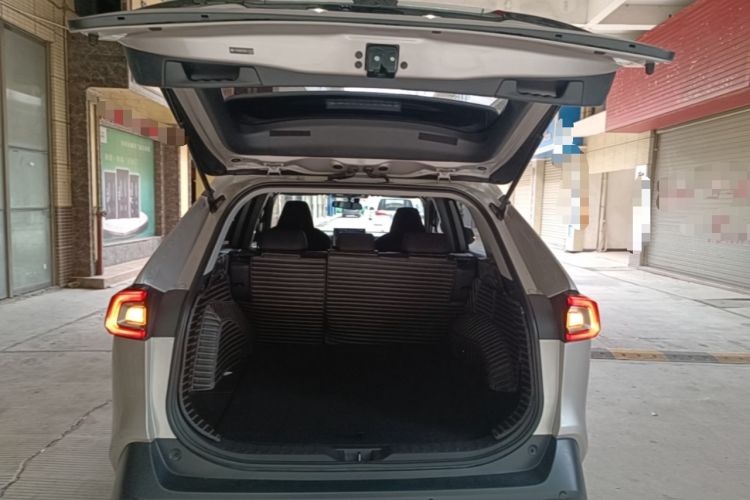 Used Toyota Wildlander 2022 Updated Version 2.0L CVT Two-Wheel Drive Leading Edition Trunk