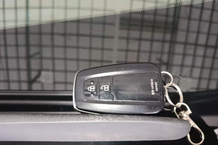 Used Toyota Wildlander 2022 2.0L CVT Two-Wheel Drive Luxury PLUS Edition Vehicle Key