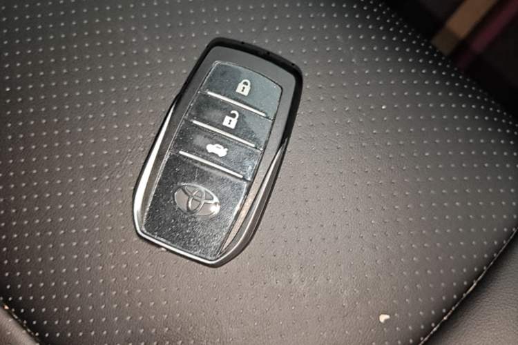 Used Toyota Wildlander 2022 2.0L CVT Two-Wheel Drive Leading Edition Vehicle Key