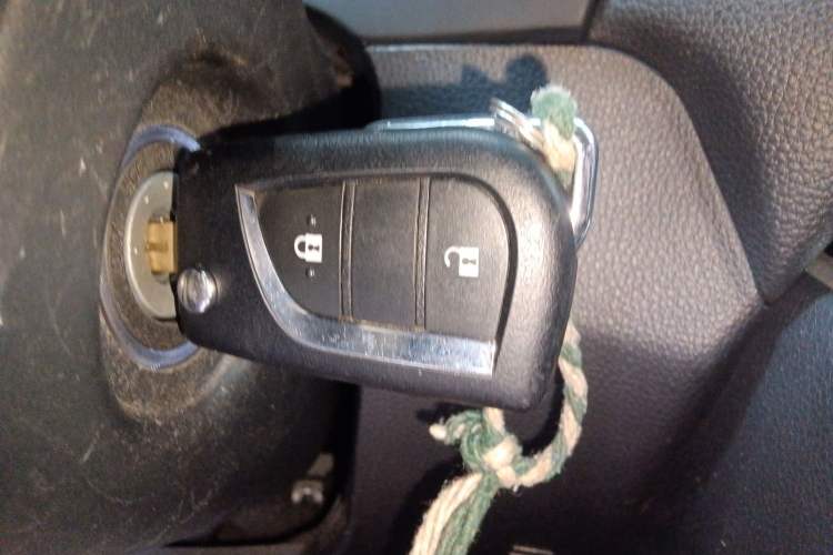 Used Toyota Wildlander 2022 Updated Version 2.0L CVT Two-Wheel Drive Leading Edition Vehicle Key