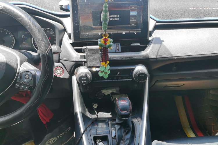 Used Toyota Wildlander 2022 2.0L CVT Two-Wheel Drive Luxury PLUS Edition Audio And AC Panel