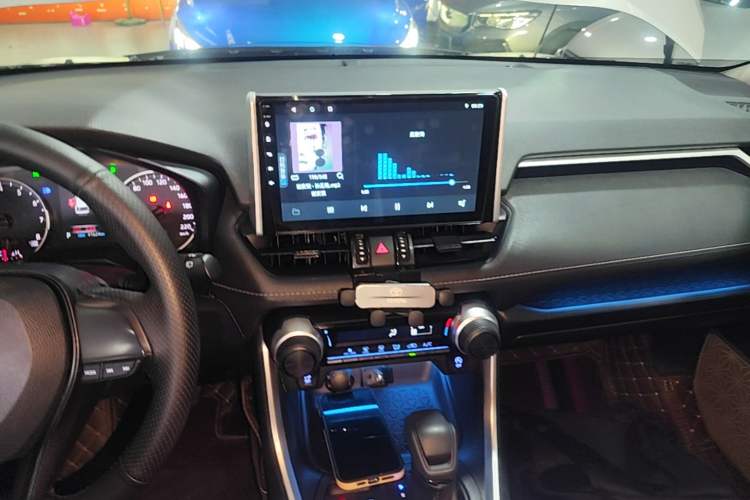 Used Toyota Wildlander 2022 Updated Version 2.0L CVT Two-Wheel Drive Leading Edition Audio And AC Panel