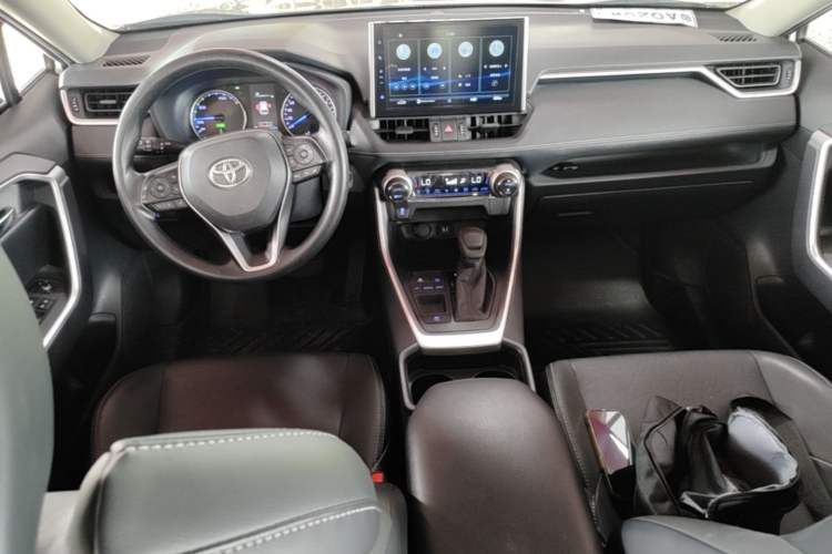 Used Toyota Wildlander 2022 Dual-Engine 2.5L E-CVT Two-Wheel Drive Luxury Edition Center Console