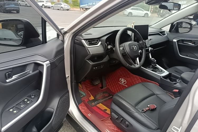 Used Toyota Wildlander 2022 Dual-Engine 2.5L E-CVT Two-Wheel Drive Luxury Edition Driver Seat