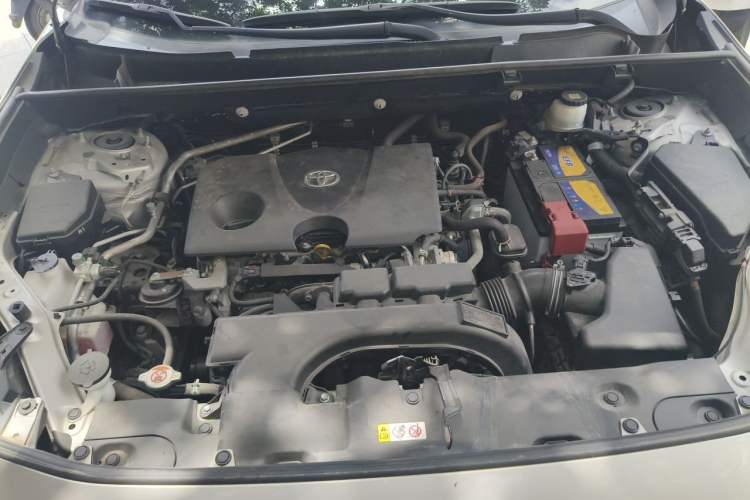 Used Toyota Wildlander 2022 2.0L CVT 4x4 Luxury PLUS Edition Engine Bay