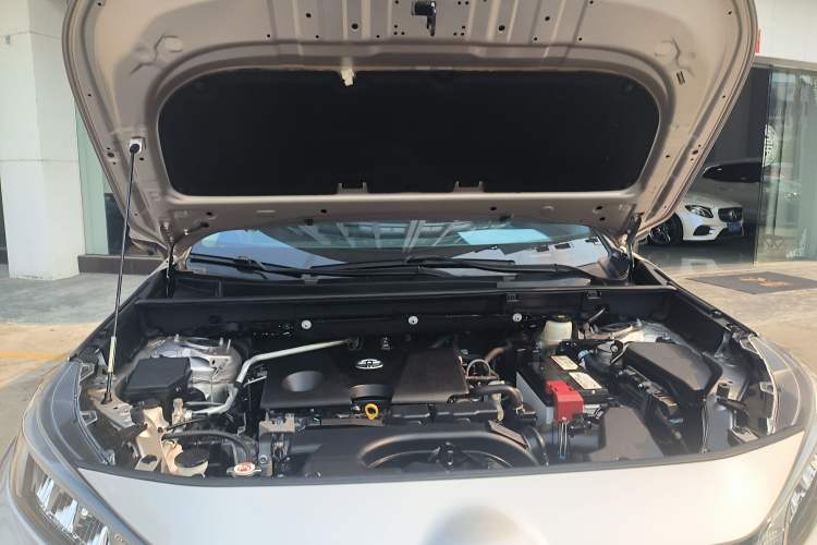 Used Toyota Wildlander 2022 2.0L CVT Two-Wheel Drive Luxury PLUS Edition Engine Bay