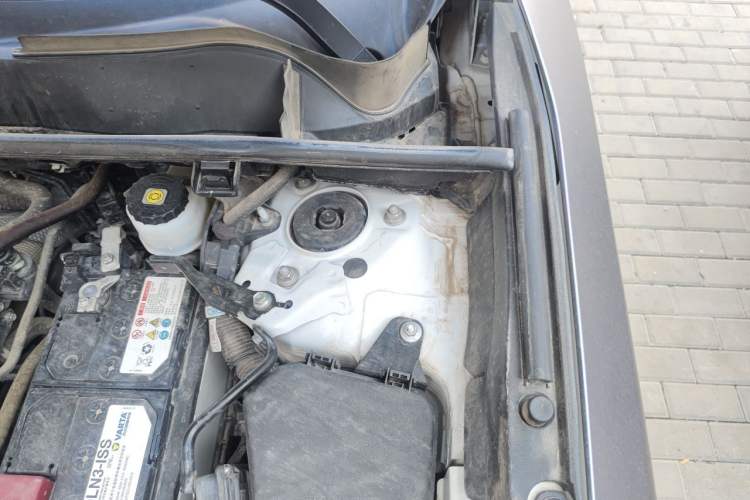 Used Toyota Wildlander 2022 2.0L CVT 4x4 Luxury PLUS Edition Engine Bay Left