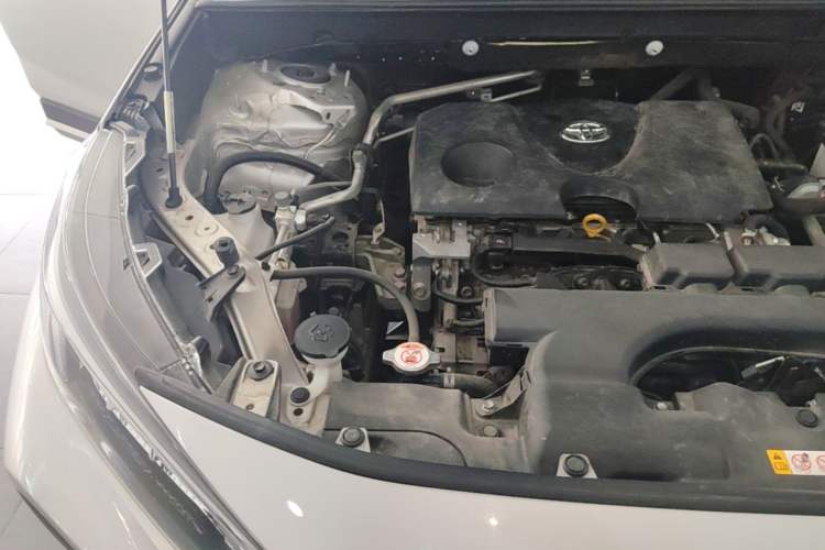 Used Toyota Wildlander 2022 2.0L CVT Four-Wheel Drive Luxury Edition Engine Bay Right