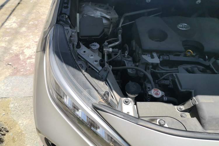 Used Toyota Wildlander 2022 2.0L CVT Two-Wheel Drive Luxury PLUS Edition Engine Bay Right