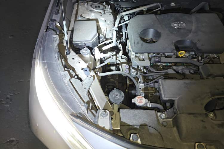 Used Toyota Wildlander 2022 2.0L CVT Two-Wheel Drive Luxury PLUS Edition Engine Bay Right