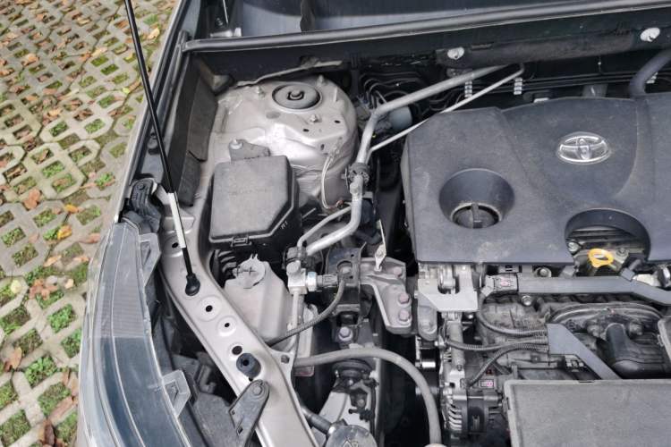 Used Toyota Wildlander 2022 2.0L CVT Two-Wheel Drive Luxury Edition Engine Bay Right