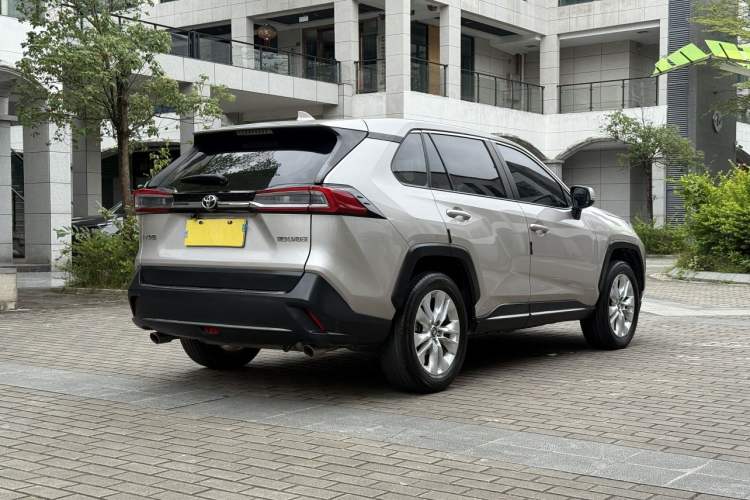Used Toyota Wildlander 2022 Updated Version 2.0L CVT Two-Wheel Drive Leading Edition Exterior 2
