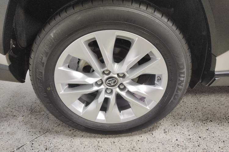 Used Toyota Wildlander 2022 Updated Version 2.0L CVT Two-Wheel Drive Leading Edition Exterior 5