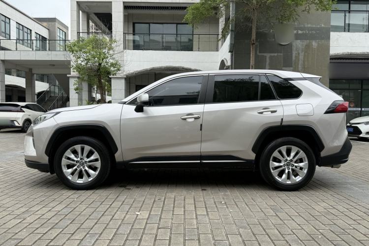 Used Toyota Wildlander 2022 Updated Version 2.0L CVT Two-Wheel Drive Leading Edition Exterior 8