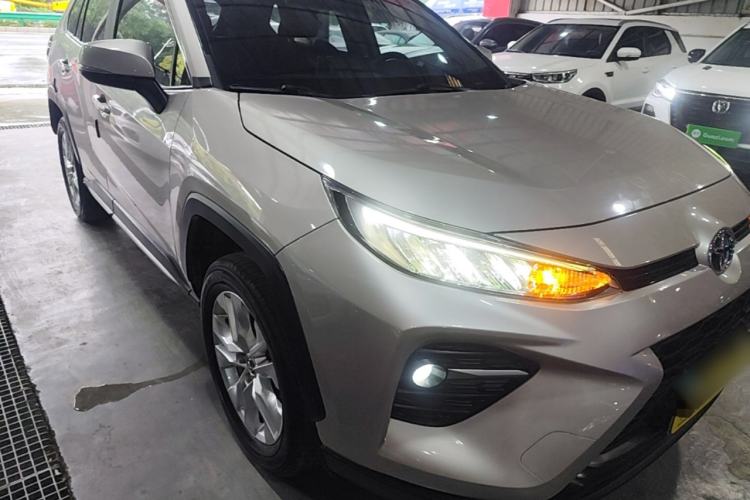 Used Toyota Wildlander 2022 Updated Version 2.0L CVT Two-Wheel Drive Leading Edition Front Right 45 Deg