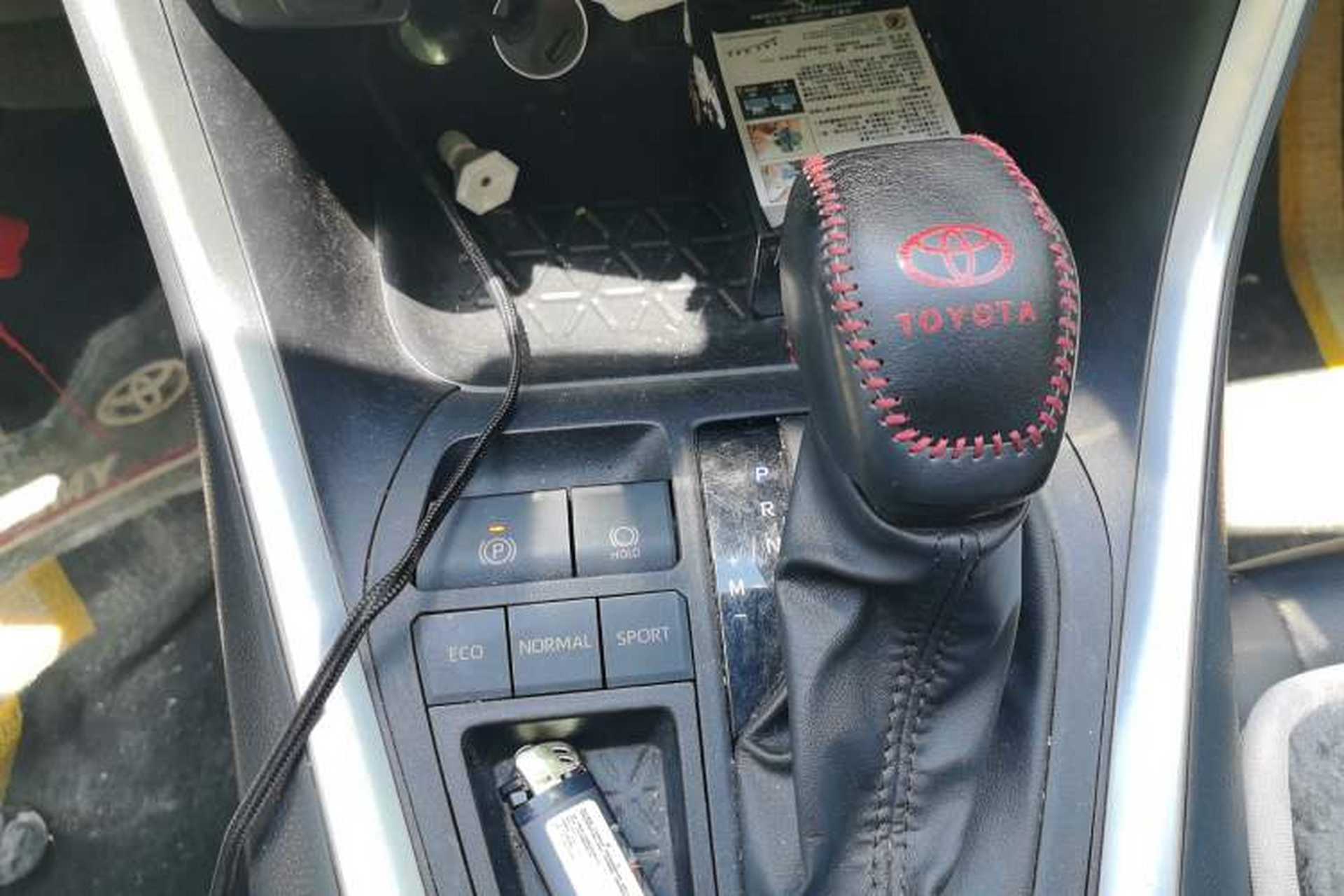 Used Toyota Wildlander 2022 2.0L CVT Two-Wheel Drive Luxury PLUS Edition Gear Lever