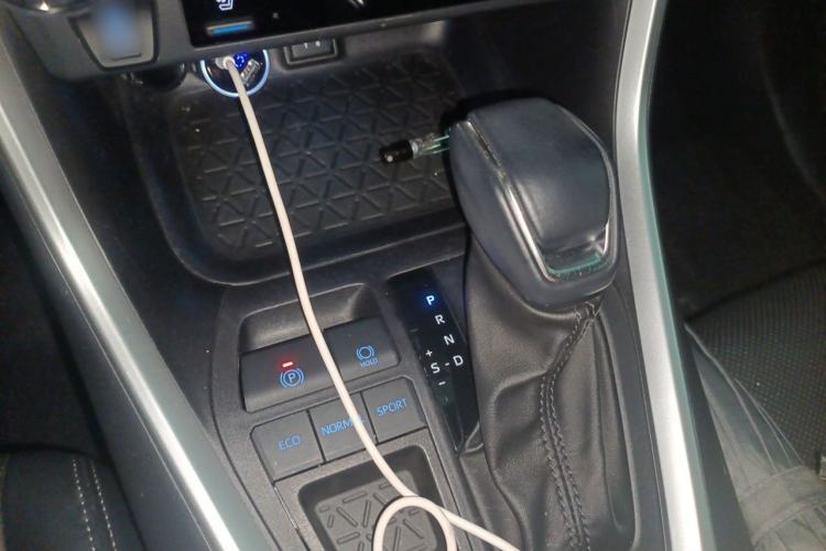 Used Toyota Wildlander 2022 Dual-Engine 2.5L E-CVT Two-Wheel Drive Prestige Edition Gear Lever
