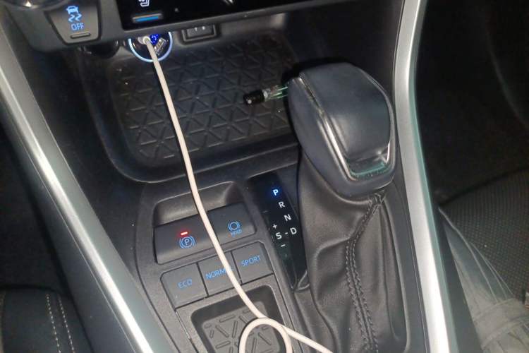 Used Toyota Wildlander 2022 Dual-Engine 2.5L E-CVT Two-Wheel Drive Prestige Edition Gear Lever