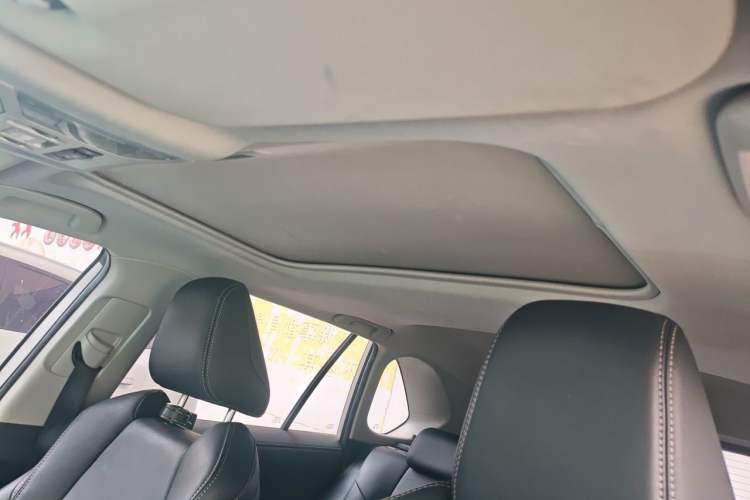 Used Toyota Wildlander 2022 2.0L CVT 4x4 Luxury PLUS Edition Headliner