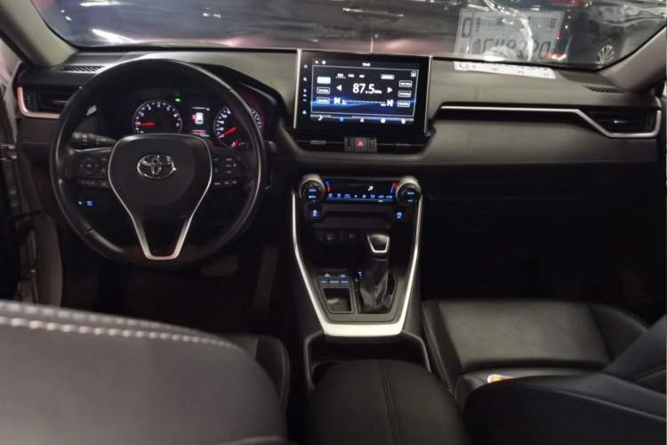 Used Toyota Wildlander 2022 2.0L CVT Two-Wheel Drive Luxury PLUS Edition Interior 1