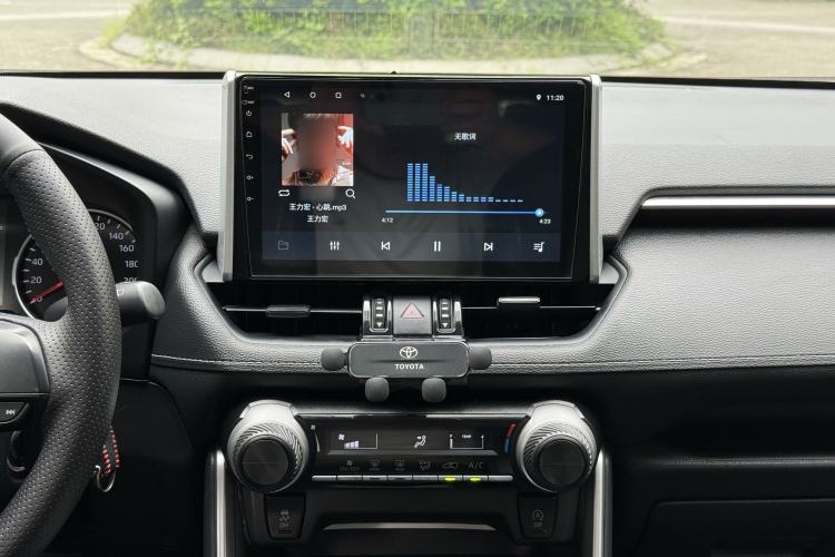 Used Toyota Wildlander 2022 Updated Version 2.0L CVT Two-Wheel Drive Leading Edition Interior 2