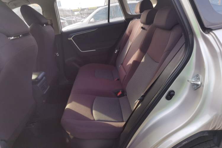 Used Toyota Wildlander 2022 Facelifted Dual-Motor 2.5L E-CVT Two-Wheel Drive Leading Edition Interior 4