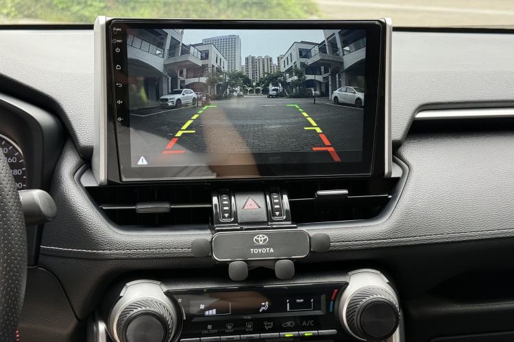 Used Toyota Wildlander 2022 Updated Version 2.0L CVT Two-Wheel Drive Leading Edition Interior 6