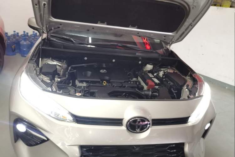 Used Toyota Wildlander 2022 2.0L CVT Two-Wheel Drive Luxury PLUS Edition Interior 8