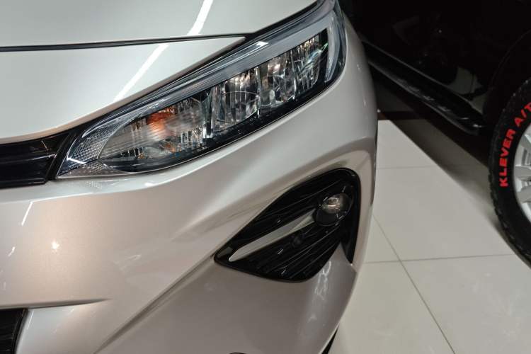 Used Toyota Wildlander 2022 2.0L CVT Two-Wheel Drive Luxury Edition Left Front Headlight
