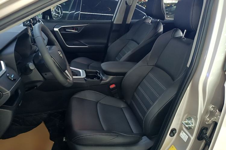 Used Toyota Wildlander 2022 2.0L CVT Two-Wheel Drive Luxury PLUS Edition Left Front Seat