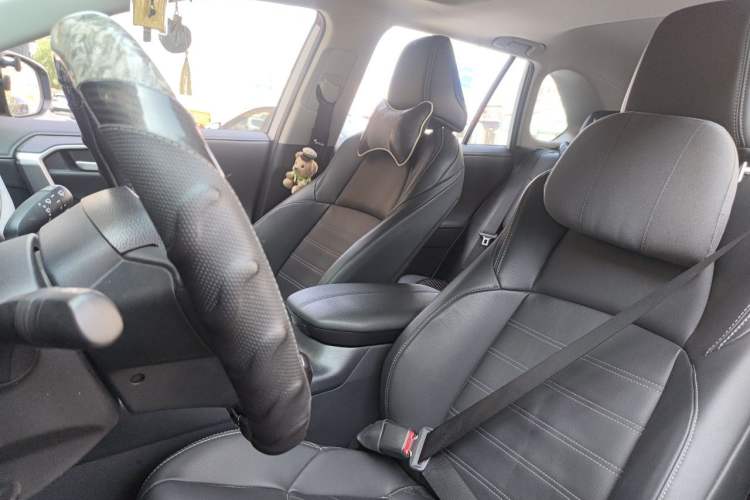 Used Toyota Wildlander 2022 2.0L CVT 4x4 Luxury PLUS Edition Left Front Seat