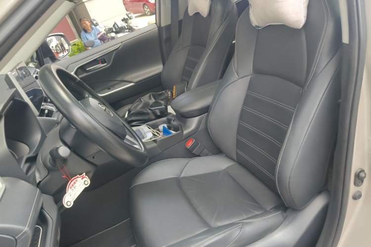 Used Toyota Wildlander 2022 2.0L CVT 4x4 Luxury PLUS Edition Left Front Seat