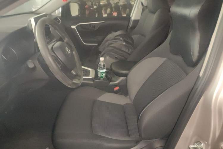 Used Toyota Wildlander 2022 Updated Version 2.0L CVT Two-Wheel Drive Leading Edition Left Front Seat
