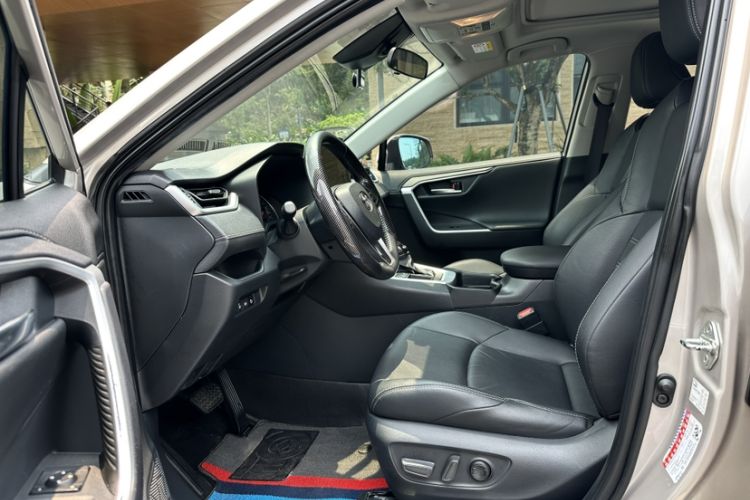 Used Toyota Wildlander 2022 2.0L CVT Two-Wheel Drive Luxury Edition Left Front Seat